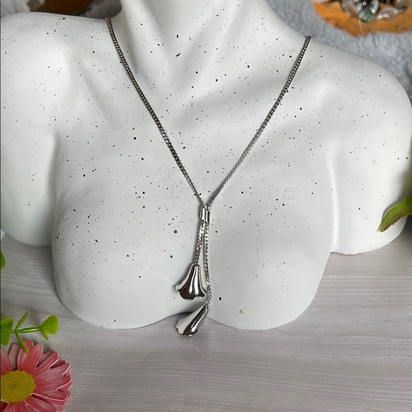 Avon Silver Necklace with Minimalist Pendant - Picture 1 of 4